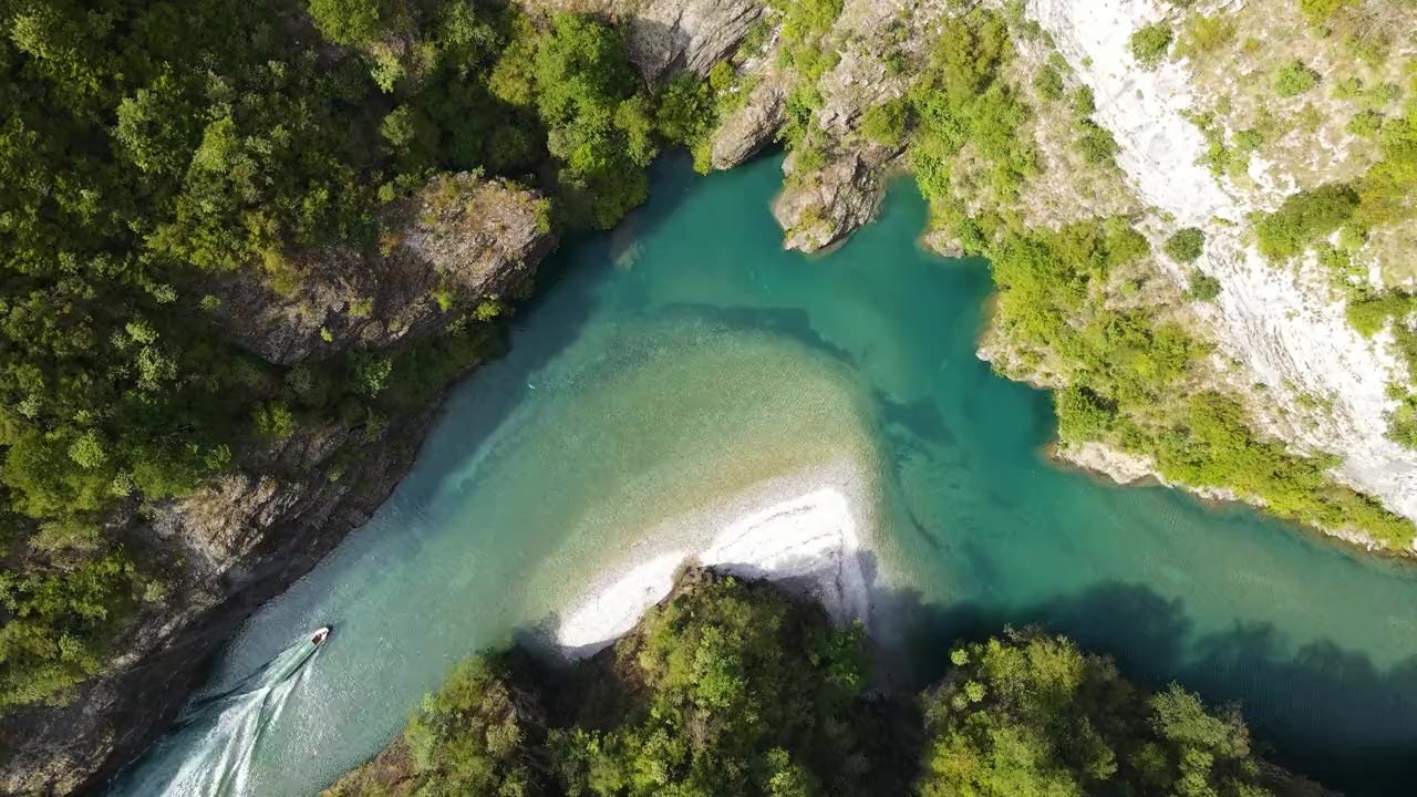 Albanien, Albanien